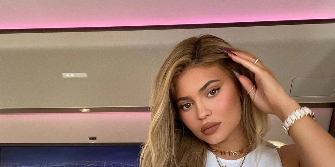 Kylie Jenner | Με à la garçonne hair look για πρώτη φορά