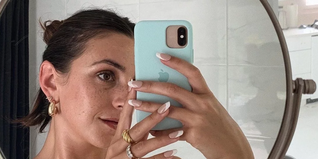 Πώς μπορεί να διπλασιαστεί η διάρκεια ζωής ενός μανικιούρ; Ο πιο διάσημος celebrity manicurist απαντά!