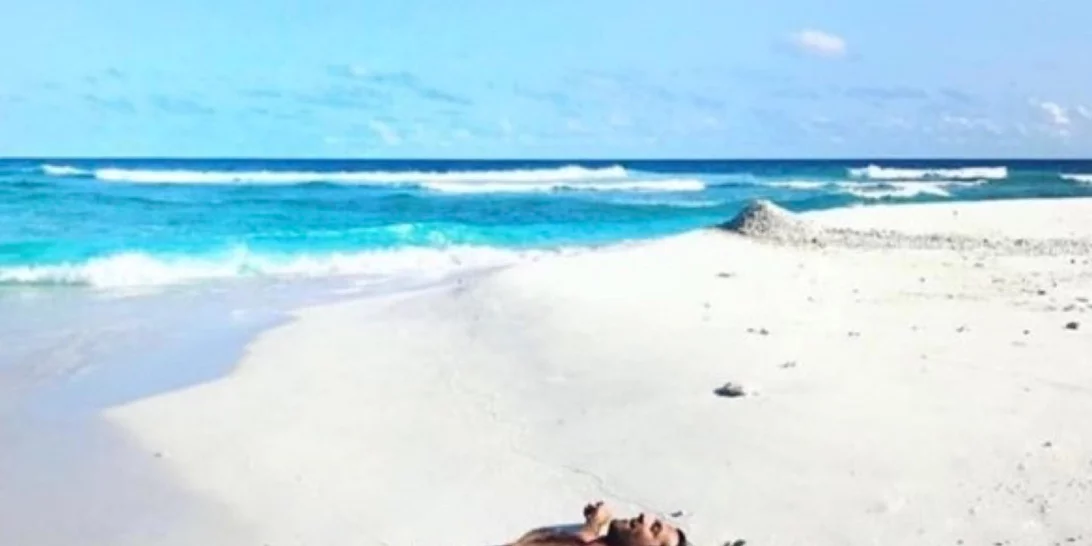 Αθηνά Οικονομάκου – Φίλιππος Μιχόπουλος | Η εντυπωσιακή φωτογραφία τους στις Μαλδίβες