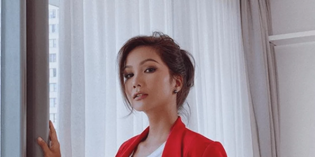 Μοντέλο από το Βιετνάμ πρωτοστατεί σε εκστρατεία γραμματισμού κοριτσιών