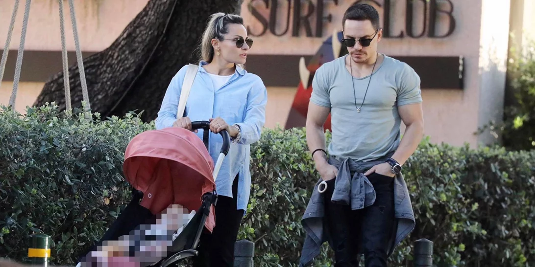 Βασιλική Μιλλούση | Με casual look στη βόλτα με τον Λευτέρη Πετρούνια και την κόρη τους, Σοφία