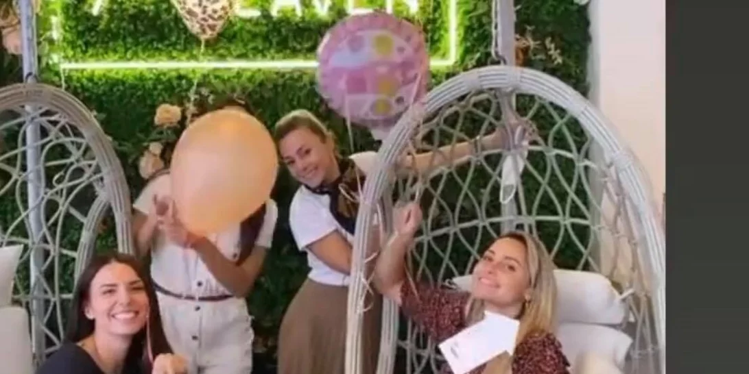 Βασιλική Μιλλούση | Το baby shower με τις φίλες της λίγο πριν γίνει και πάλι μαμά (pics)