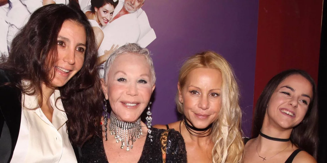 Ζένια Μπονάτσου | Η αποκάλυψη για τη σχέση της μητέρας της με τη Μαρία Ελένη Λυκουρέζου - «Το αίμα νερό δεν γίνεται»