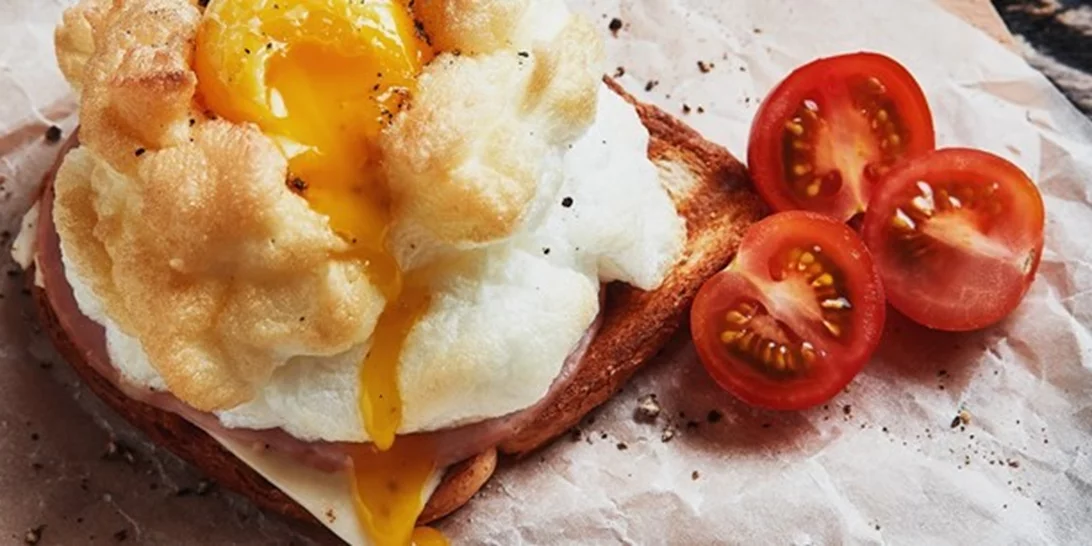 Cloud Eggs | Η συνταγή για τα νοστιμότερα αυγά στον φούρνο