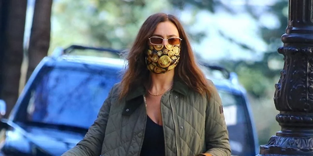 Η Irina Shayk φόρεσε μία από τις μεγαλύτερες τάσεις στα πανωφόρια