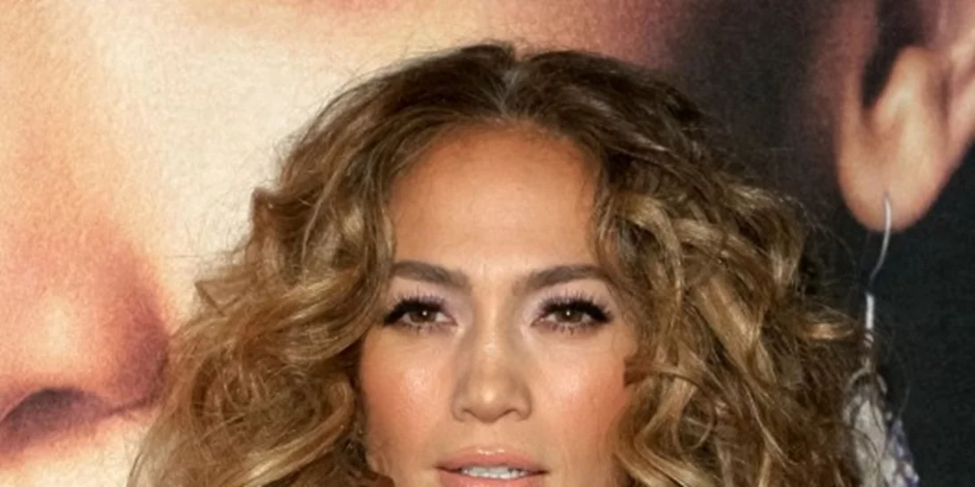 Το χτένισμα της Jennifer Lopez θα σε κάνει να νοσταλγήσεις τα 90s
