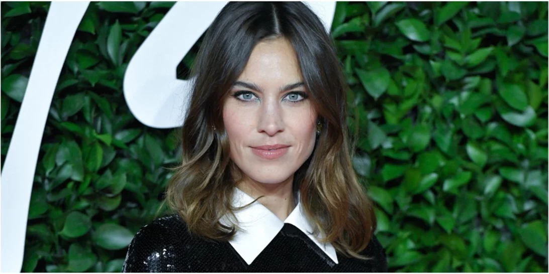 H Alexa Chung προτείνει τον ιδανικό συνδυασμό για fashionable εμφανίσεις αυτήν την περίοδο