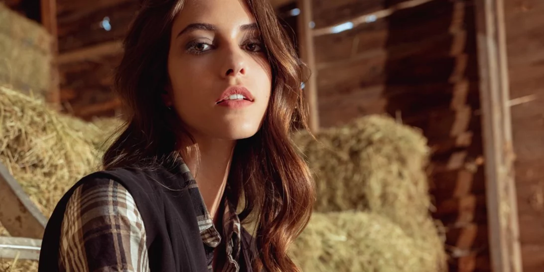 Black Friday: Εδώ θα βρεις τις πιο απίστευτες προσφορές σε μπλούζες και παντελόνια για το χειμώνα