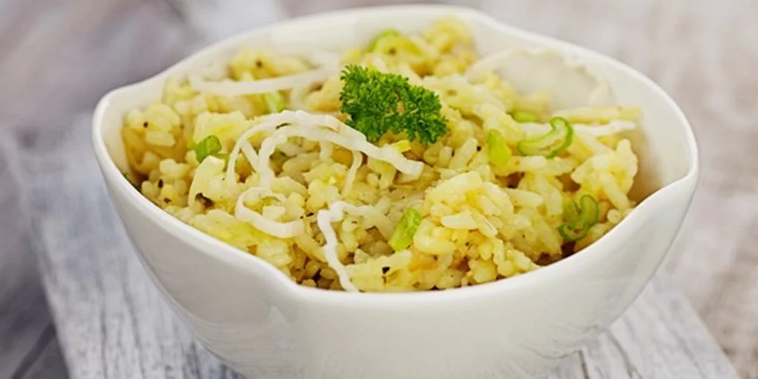 Η συνταγή για υπέροχο πρασόρυζο με κοτόπουλο