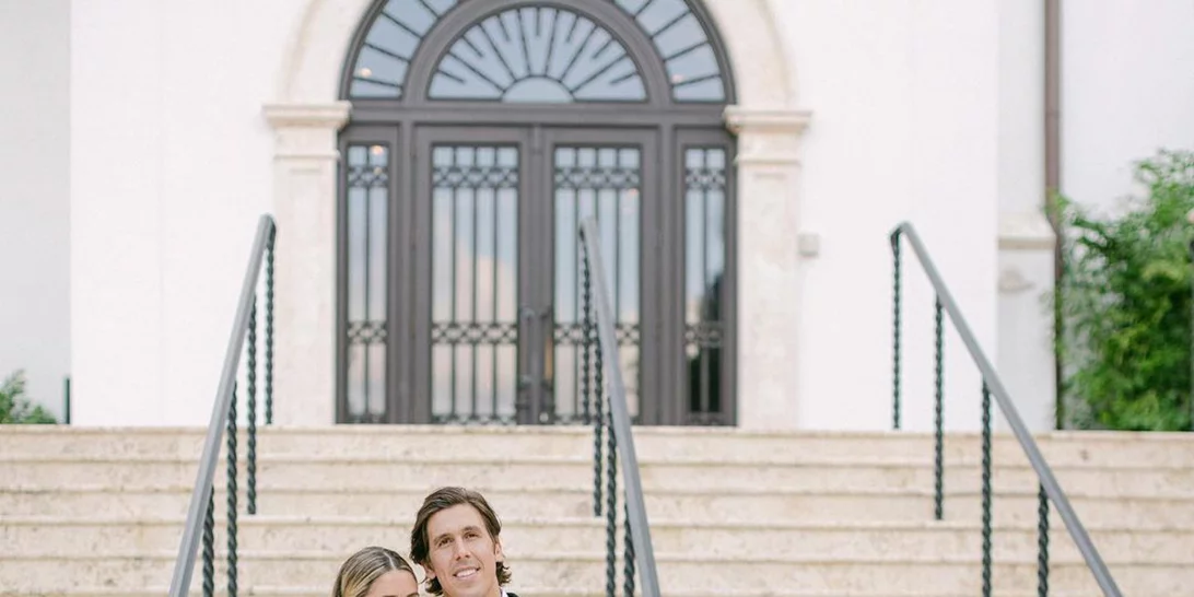 Η Eunice Kennedy Shriver παντρεύτηκε φορώντας το Dior νυφικό της γιαγιάς της 67 χρόνια μετά