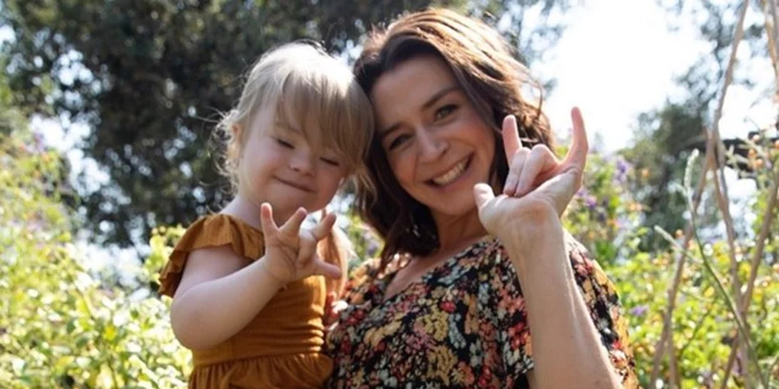«Η κόρη μου με σύνδρομο Down γέμισε τη ζωή μας καλοσύνη» | Η συγκινητική δήλωση μιας ηθοποιού