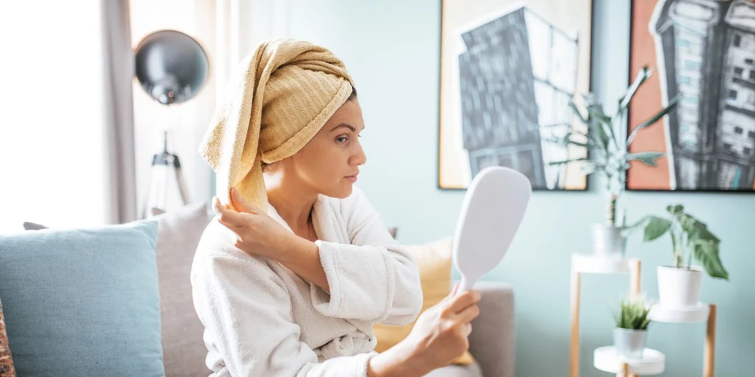 Η skincare routine που θα σου χαρίσει αψεγάδιαστη επιδερμίδα στην καραντίνα