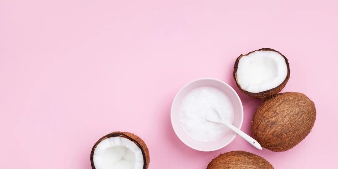 5 συνταγές για DIY μάσκες μαλλιών με λάδι καρύδας