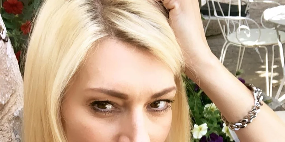 Η Ζέτα Δούκα φωτογραφίζεται με την κατάξανθη κόρη της ενώ κάνουν γυμναστική