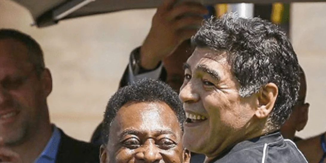 Κηδεία Maradona - Συγκίνηση με το στεφάνι του Pele | "Ο Θεός σε έκανε ιδιοφυΐα"