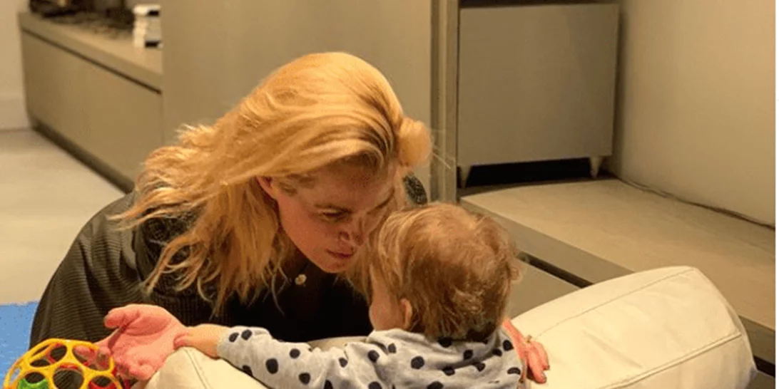 Τζένη Μπότση - Αλέξανδρος Μιχαλάς | Η κόρη τους, Αλίκη, έγινε ενός έτους - Η εντυπωσιακή τούρτα και το τρυφερό μήνυμα της ηθοποιού