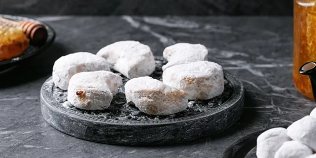 Κουραμπιέδες με ούζο