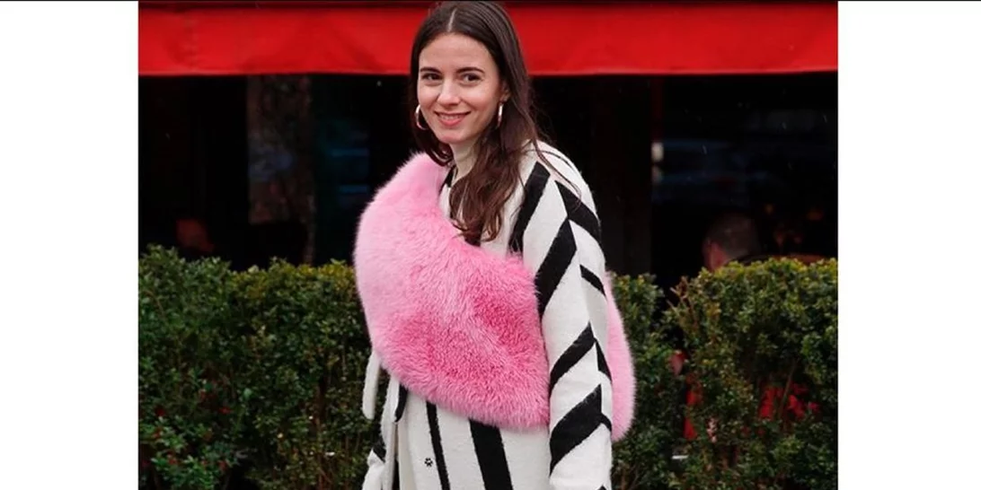 5 glam outfits με sneakers