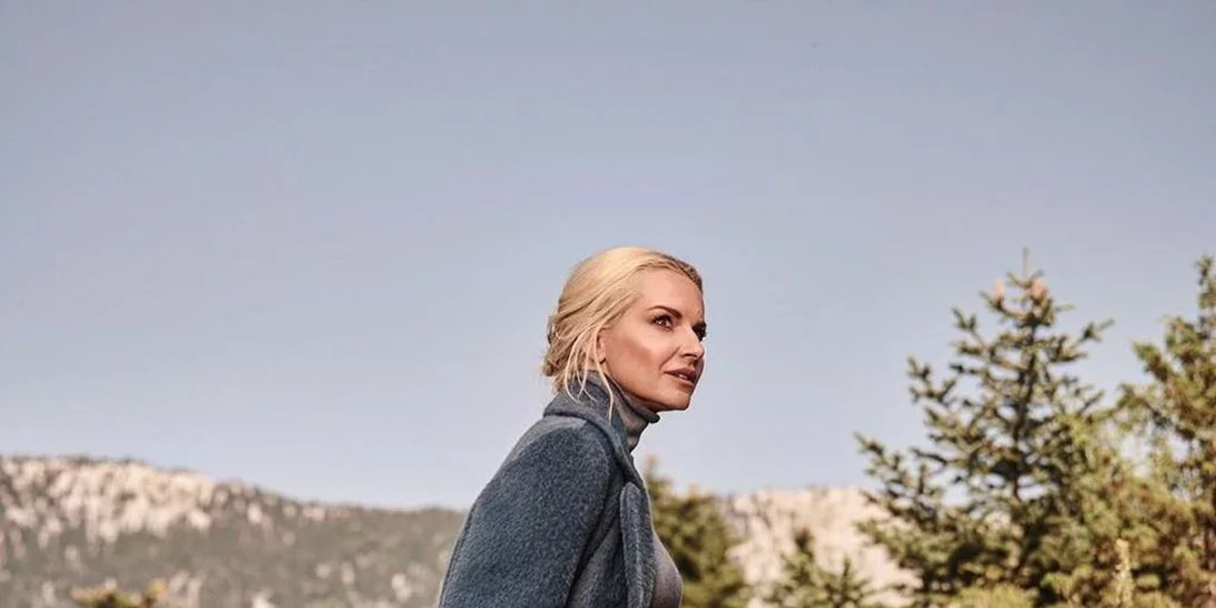 Μαρία Μπεκατώρου | Πώς φόρεσε τη δερμάτινη φούστα