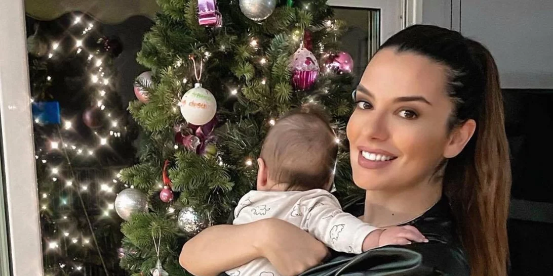 Νικολέττα Ράλλη | Η πρώτη της ονομαστική εορτή ως μαμά και η τρυφερή φωτογραφία με την κόρη της, Σοφία