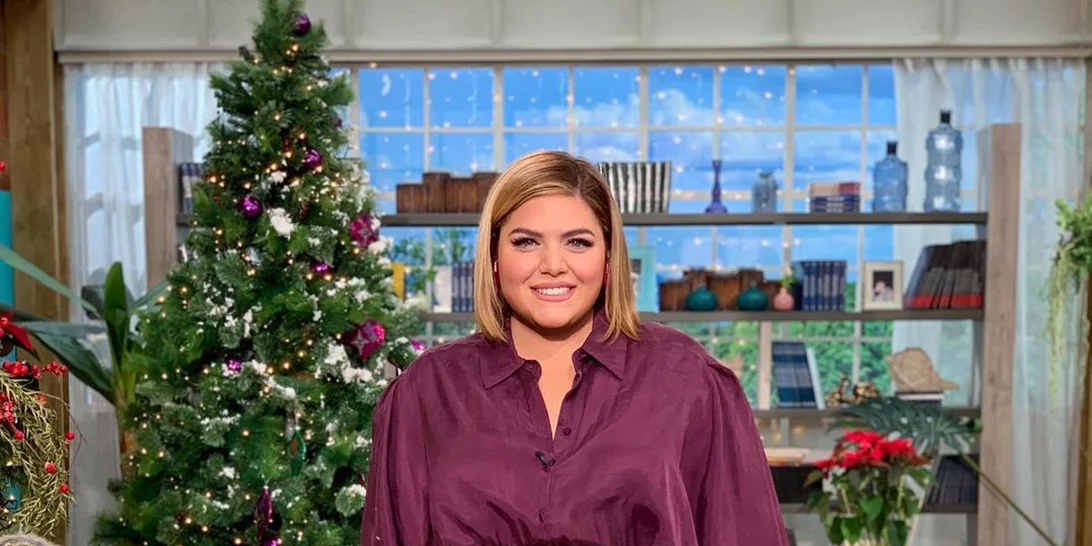 Το φόρεμα από τα Zara που θα λατρέψουν οι γυναίκες με καμπύλες - Κομψό και στιλάτο, το φόρεσε η Δανάη Μπάρκα