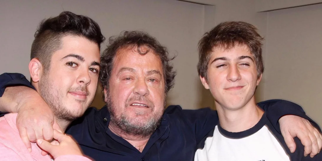 Γιάννης Πάριος | Η σπάνια εξομολόγηση για τον μικρότερο γιο του που κάνει τα πρώτα του βήματα στο τραγούδι (vid)