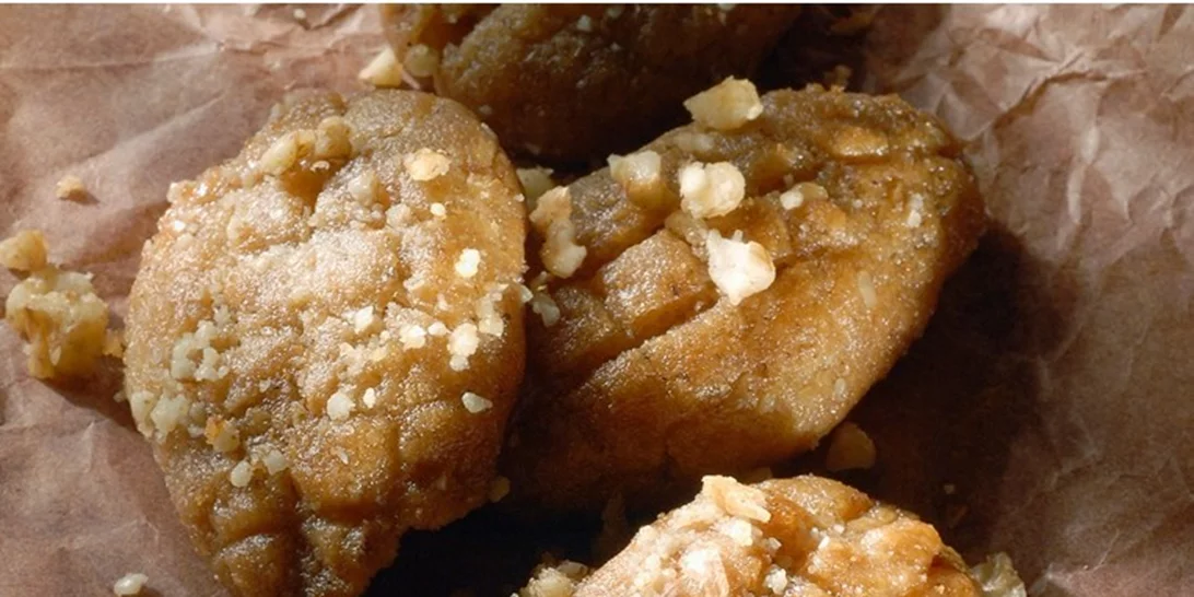 Η συνταγή για τα πιο εύκολα μελομακάρονα