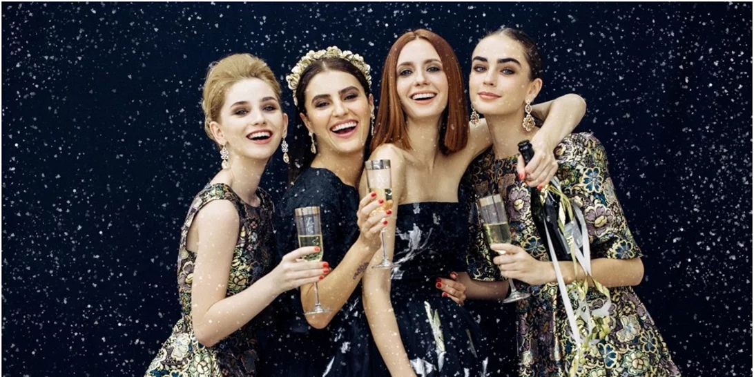 Πριν αγοράσεις αξεσουάρ για τo ρεβεγιόν, πρέπει να δεις αυτά τα budget friendly σχέδια