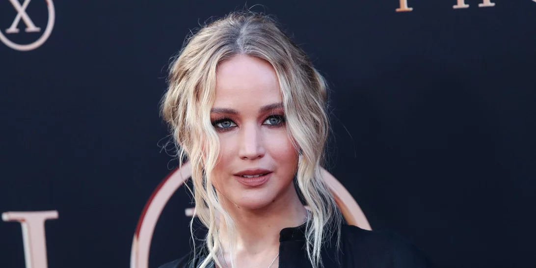 Jennifer Lawrence | Αγνώριστη μετά τη θεαματική αλλαγή στα μαλλιά της