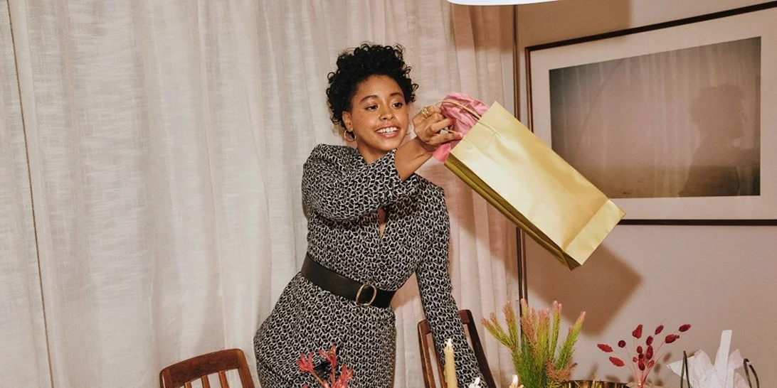 Η χριστουγεννιάτικη καμπάνια της Tommy Hilfiger είναι διαφορετική