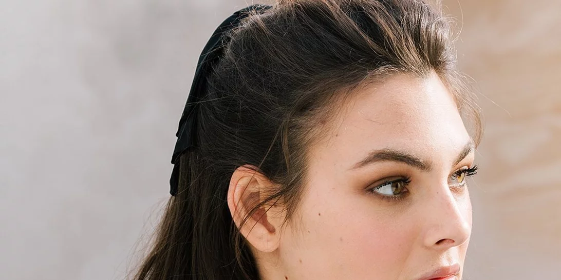 Half-up hair | Tο girly χτένισμα που κάνει δυναμικό comeback