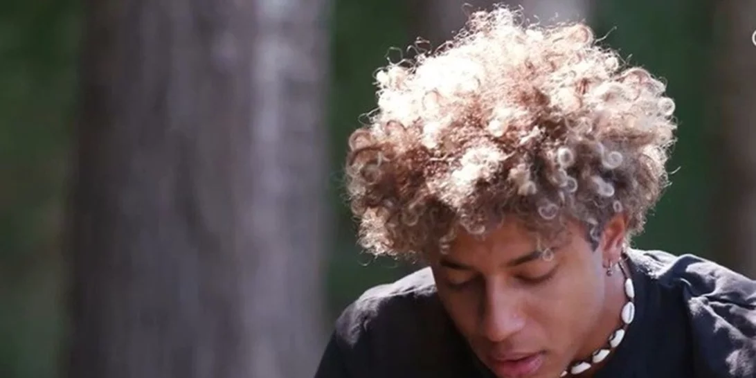 Ηρακλής Τσουζίνοφ | «Είμαι ευγνώμων για την κακοποίηση, το ρατσισμό, το bullying. Με έκαναν αυτό που είμαι»