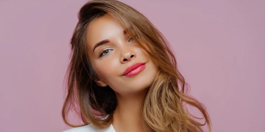 Τα hairstyles που σε κάνουν να δείχνεις πιο νέα