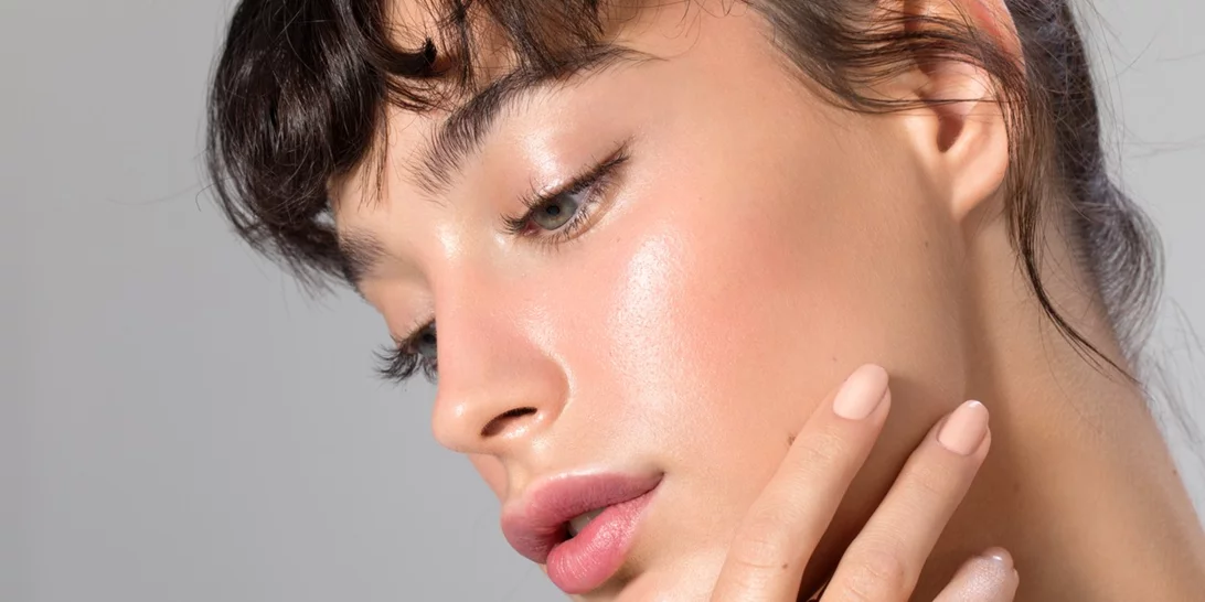 Θέλεις άψογα νύχια στις γιορτές; Ανακαλύψαμε τα ωραιότερα βερνίκια νυχιών