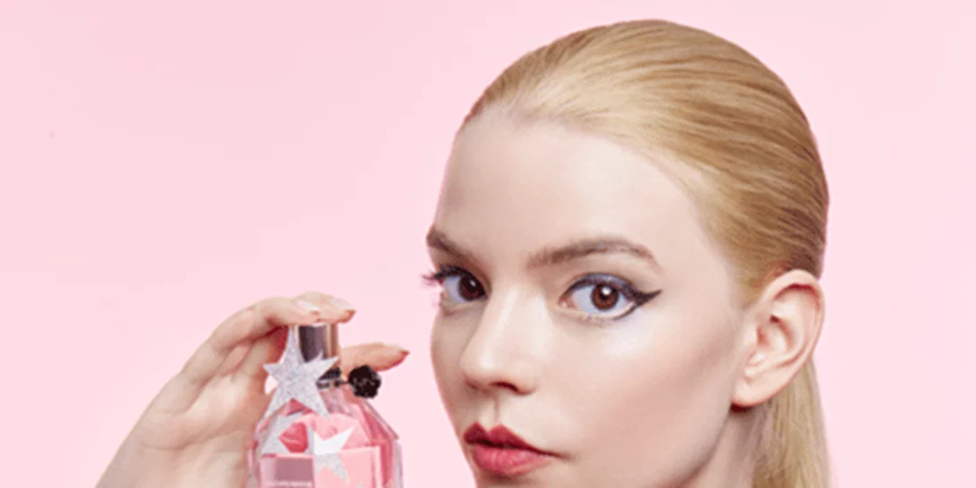 Flowerbomb | Η έκρηξη θετικής ενέργειας που χρειάζεσαι φέτος στις γιορτές