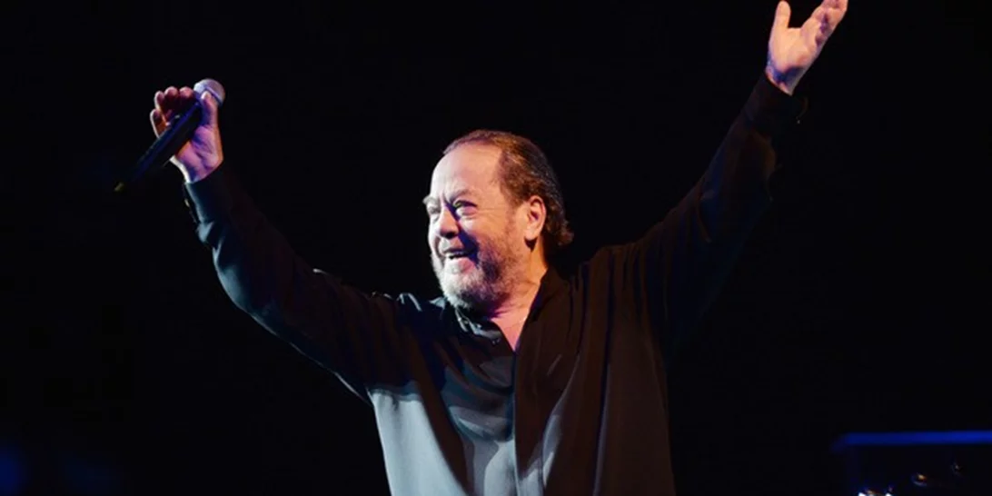 «Ο γάμος ποτέ δεν μου πήγαινε» | Ο Γιάννης Πάριος μιλάει για τη ζωή του