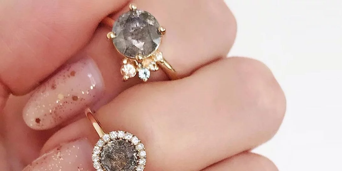 Glitter nails | Το λαμπερό trend που θα αναδείξει το μανικιούρ σου