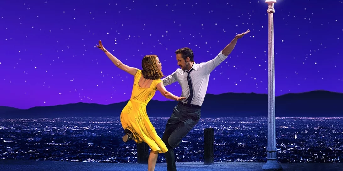 Just in time for Christmas | 10 εορταστικά σύνολα εμπνευσμένα από κινηματογραφικές στιγμές