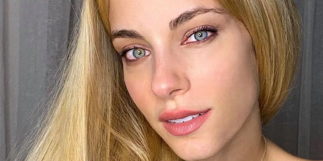 Η Δούκισσα Νομικού κουρεύτηκε (πολύ) και άλλαξε χρώμα στα μαλλιά της