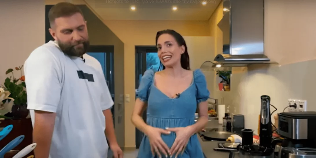 Κρυσταλλία Ρήγα | Φτιάχνει pancakes με super φουσκωμένη κοιλίτσα λίγο πριν γεννήσει (vid)