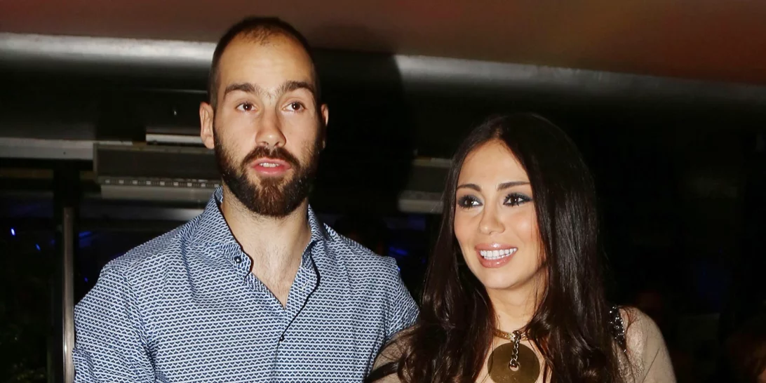 Ολυμπία Χοψονίδου | Απαθανατίζει τον Βασίλη Σπανούλη με τις κόρες τους - Η καραντίνα της πολύτεκνης οικογένειας