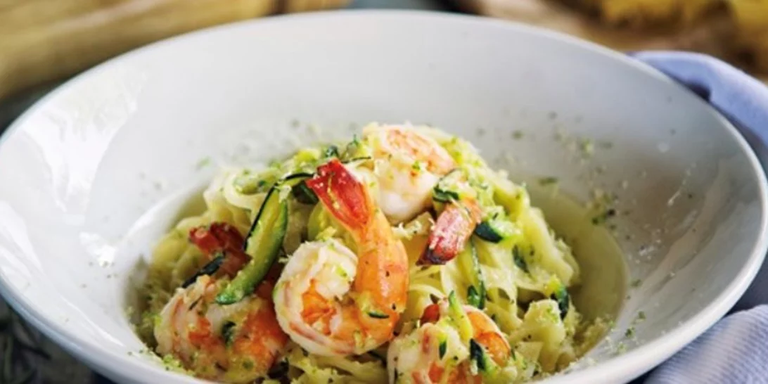 Pasta με γαρίδες και κολοκυθάκι