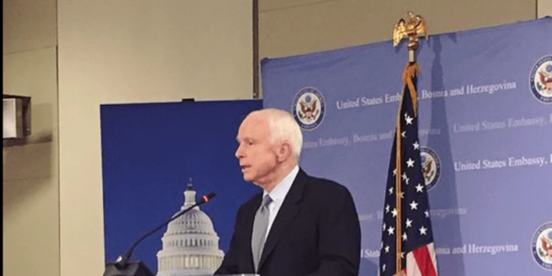 Βιογραφική ταινία για τον John McCain βασισμένη στο βιβλίο του πολιτικού συμβούλου και φίλου του, Mark Salter