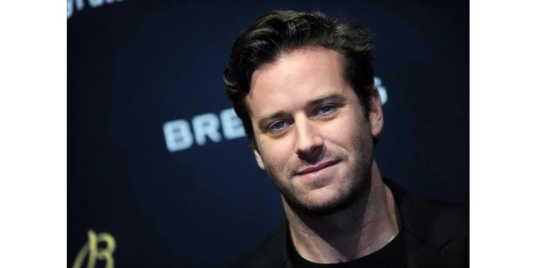 Armie Hammer | Αποχώρησε από την ταινία "Shotgun Wedding" μετά το σκάνδαλο