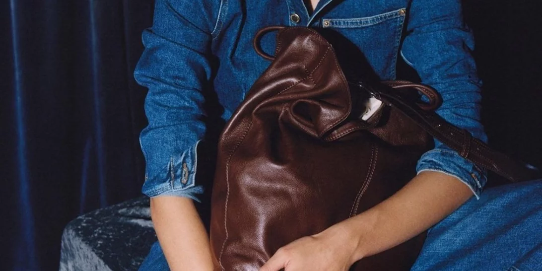 5 tote τσάντες από Zara που κοστίζουν λιγότερο από 20 ευρώ και χωρούν τα πάντα