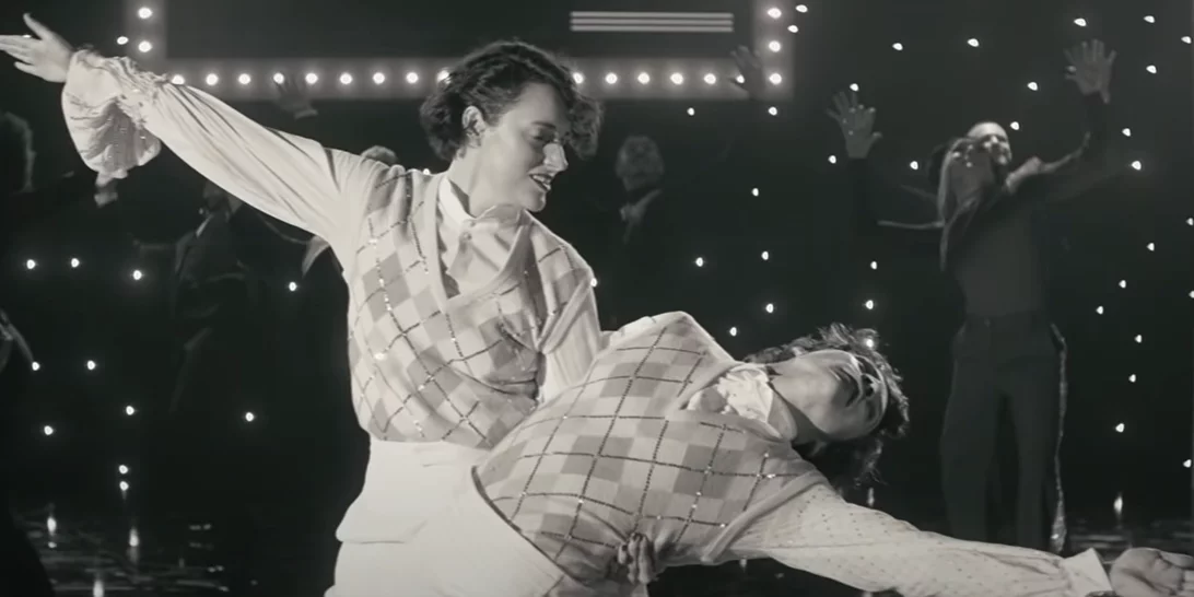 «Treat People With Kindness» | Ο Harry Styles συνεργάζεται με τη Phoebe Waller-Bridge στο νέο του video clip