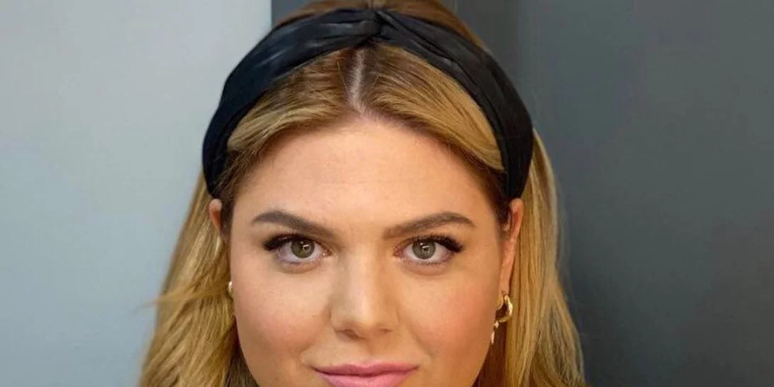 Τέλος το καρέ για τη Δανάη Μπάρκα | Η παρουσιάστρια άλλαξε (και πάλι) μήκος και χρώμα μαλλιών