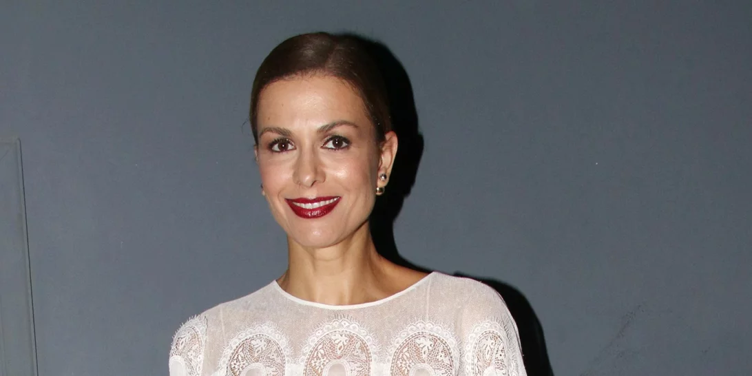 Πλούσιες βλεφαρίδες και πυκνά φρύδια | Το DIY Serum της Τζίνας Αλιμόνου