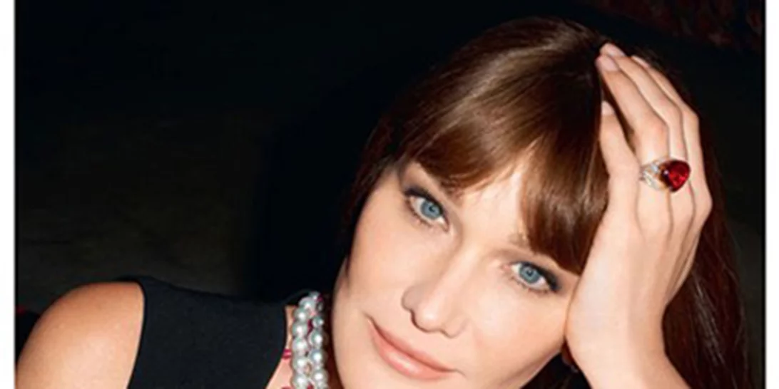 Η Carla Bruni ήπιε τον κυριακάτικο καφέ της στο Zonar's