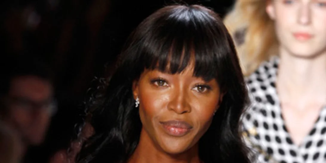 Το έξυπνο κούρεμα που κρύβει τις ρυτίδες και κόβει χρόνια